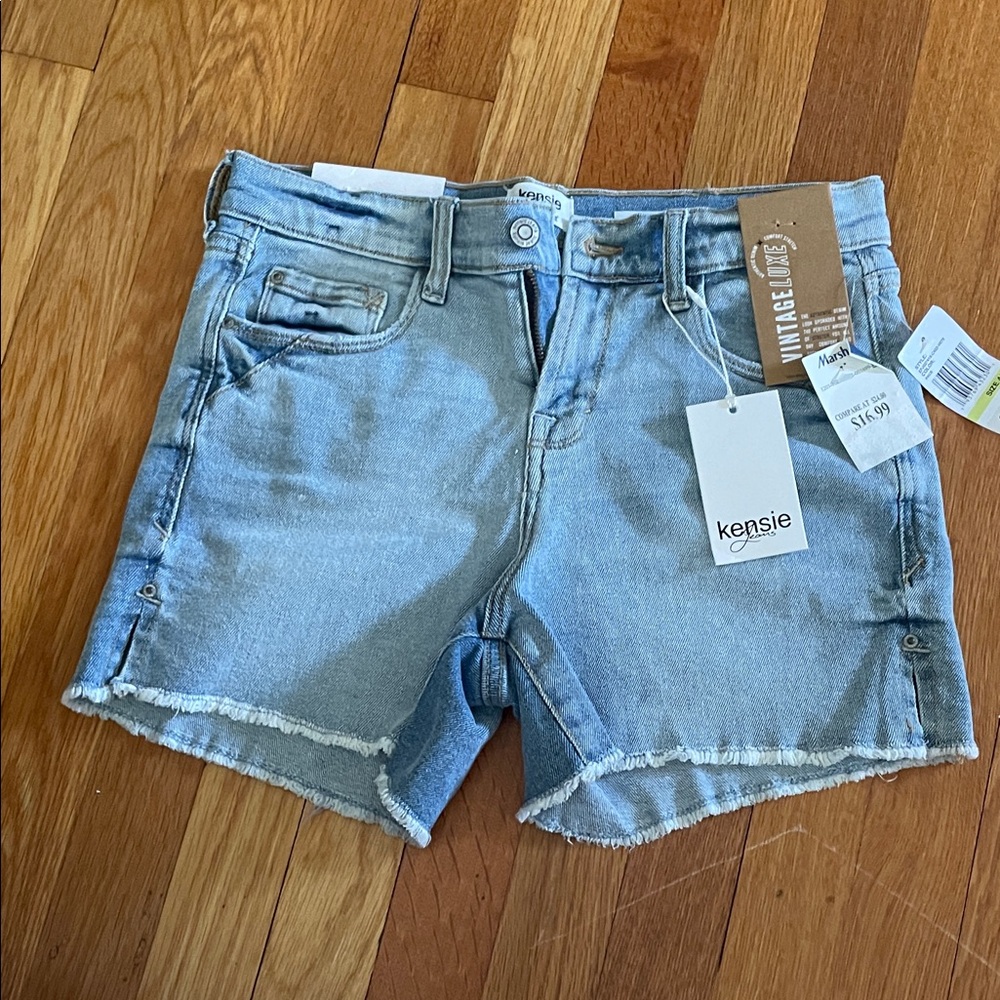 Kensie Women's Denim Jean Shorts in Light Blue